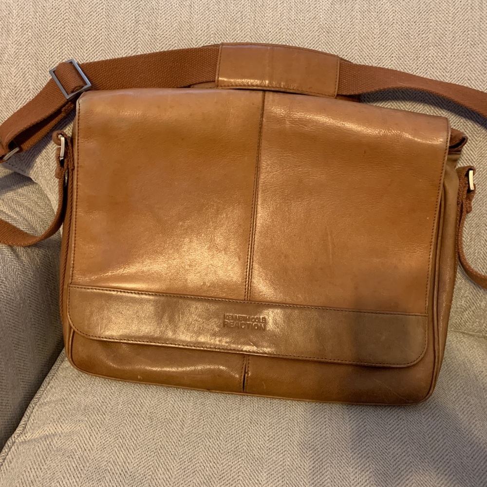 Kenneth Cole messenger bag